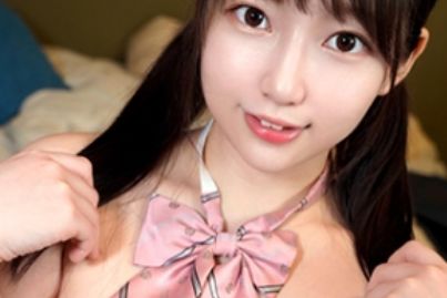 父はちょっとアレだけど顔は可愛いお姉さんwww顔だけ見たら芸能界でもやっていけるほどの美女w!