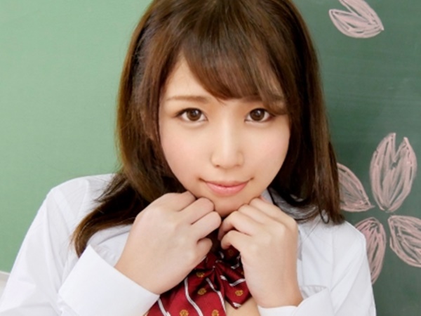【禁断の教師と生徒】『先生、大好き…』純粋な女子生徒が憧れの先生に全力ご奉仕！制服姿で先生のチ●ポを咥え込み、濡れたオマ●コで激しくハメまくる！愛と欲望が絡み合う、危険な関係のセックス！♡