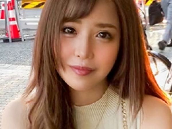 【神スタイル店員の裏バイト】『お客様、特別サービスです♡』エロオーラ全開のアパレル美女が乳首舐め手コキ＆フェラでご奉仕！膣奥突かれて本気で感じちゃう敏感ボディ！