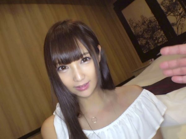【ナンパ成功！】芸人乱パドタキャンで暇してたフェラ上手なお姉さんをゲット！「芸人さん達に人気のマンコなんでしょ？」と生挿入！ハメ撮りで激ピストン！「気持ち良すぎる…」と本気で喘ぐお姉さんに興奮MAX！！