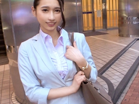 【ナンパOLと即ハメ】街行く美脚OLをゲット！仕事帰りのスーツ姿から美ボディを露わにし、ギンギンに勃ったチンポでおマンコを激突き！ 仕事のストレスをエロで発散！
