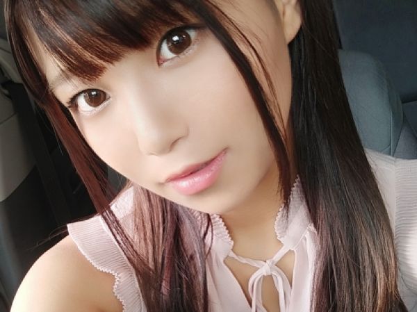 【車内乱交】地下駐車場でオナニーするエロ痴女が男を誘い、車内で濃厚ファック！肉欲のままに貪り合い、激しく腰を振りまくるカーセックスで絶頂！