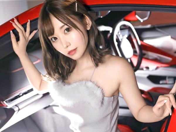 【忠実な美人秘書の秘密】『社長のためなら…』スタイル抜群の秘書が、社長の性欲処理に奉仕！ 言われれば何でもする従順な姿にフル勃起必至！ 社長室で繰り広げられる淫らな関係…♡