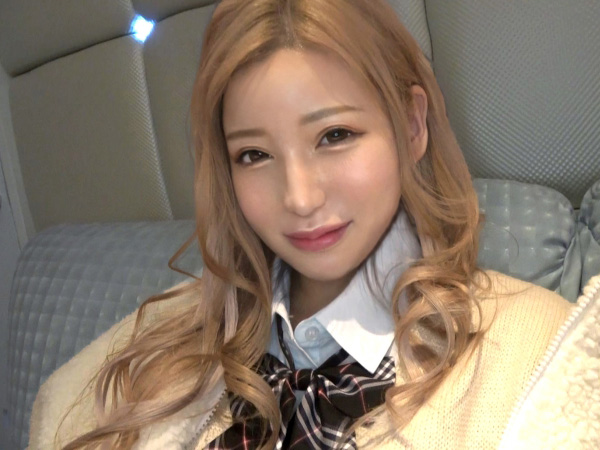 【金髪ギャル】むっちりボディがエロすぎる！クールな見た目とは裏腹に、セックスは超ホットな淫乱ギャル！カメラ目線でエロい腰振り見せつけ、男を骨抜きにするドスケベっぷりがヤバいw♡