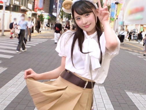 【童顔剛毛JKのエロすぎるギャップ】『こんなに毛深いなんて…』顔はロリなのにアソコはジャングル！肉棒で激しく突かれて濡れまくる淫乱女子高生のヤバい本性！♡