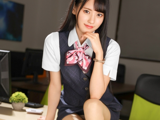 【オフィスで大胆不敵】『仕事中なのに…』エチエチOLが社内でこっそりセクハラされ、スレンダーな体をビンビンのチンコで激しく突かれ、感じまくるエロすぎる日常♡