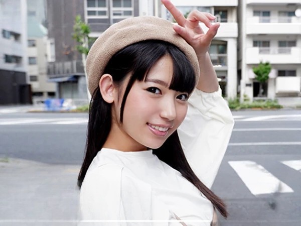 【清楚系ドスケベ女子】『もっと奥まで…♡』見た目と裏腹なエロさにビックリ！軽い腰振りでも即イキする敏感ボディがヤバい！