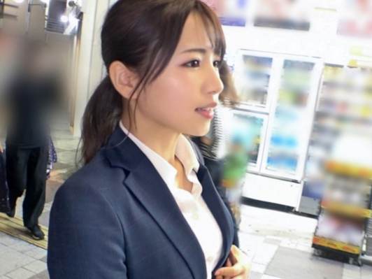 【ナンパ即ハメ】スーツ姿の美脚OLをゲット！黒パンストを破いて敏感なオマンコに生挿入！仕事帰りのお姉さんが肉棒にトロける濃厚セックス！♡