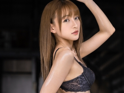 【痙攣絶頂】スレンダー美女が焦らしプレイで感度MAX!おマンコぐっちょり濡らして、激しく責められ痙攣しまくり!可愛すぎる彼女の絶頂顔がエロすぎる♡