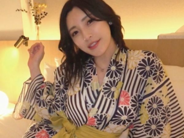 【三十路人妻の危険な出会い】『ダメ…でも気持ちいい…』アプリで繋がった初対面の男に、性癖を刺激される美人妻！オモチャで責められ、生ハメで激しく突かれ、夫には見せられない淫らな顔で喘ぐ！禁断の不倫セックスに溺れる人妻の淫靡な姿♡