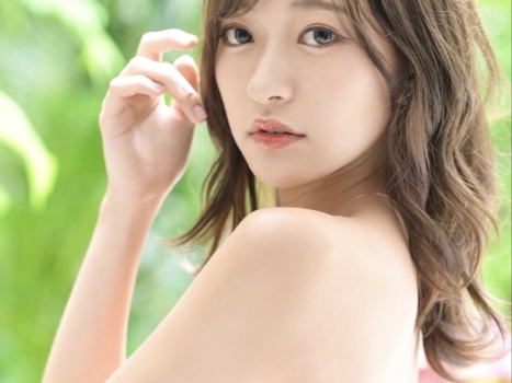 【メイドの過激なご奉仕】『もっとかけて…』超可愛い淫乱メイドがチンポをご主人様のように奉仕！濃厚ザーメンを顔に浴びてドロドロになるまでイキまくる！♡